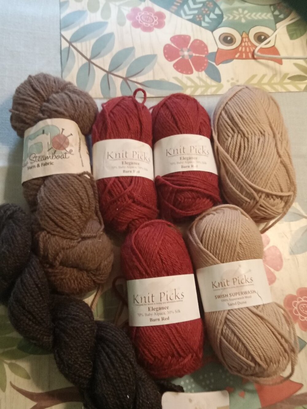 Lot of 7 skeins Knitpicks red tan and Alpaca Yarn brown